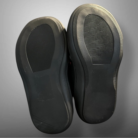 Black Ballet Shoes with Shimmer Knot - Toddler Size 6 - Picture 5 of 5